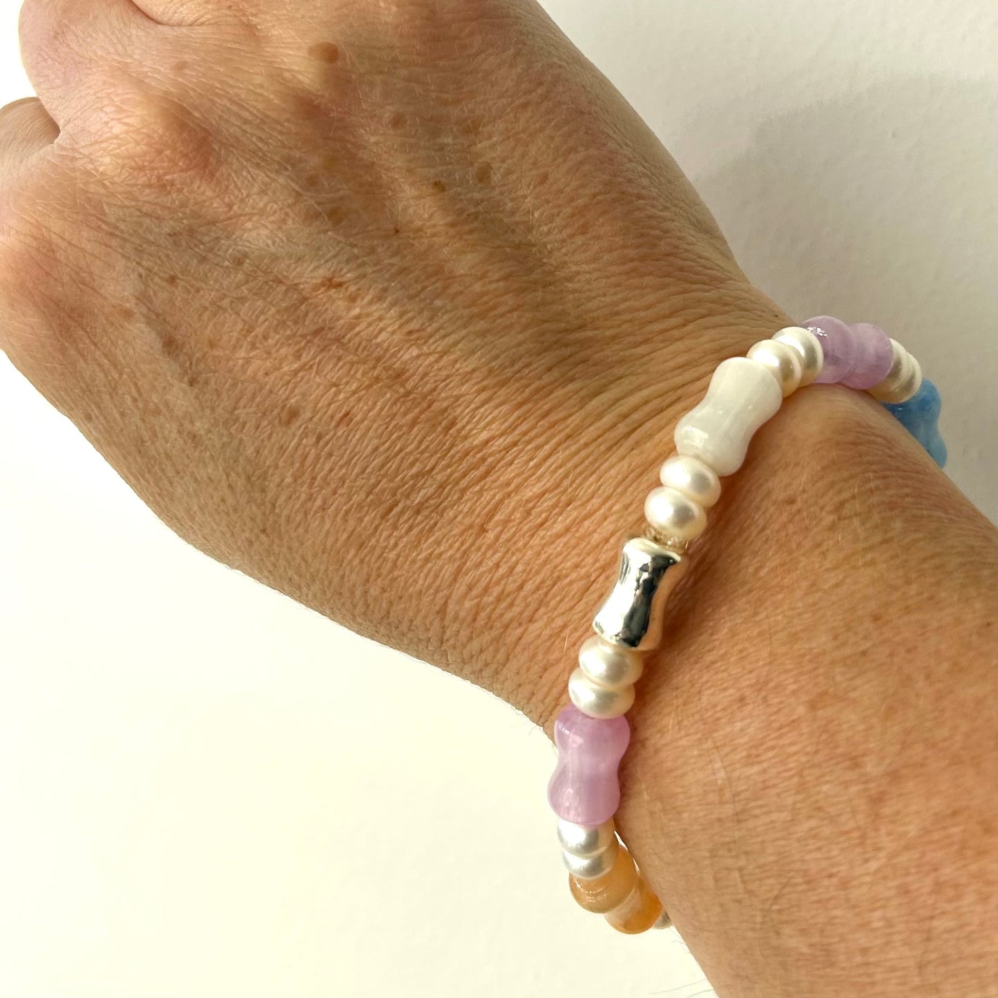 Stackable pearl and selenite bracelet