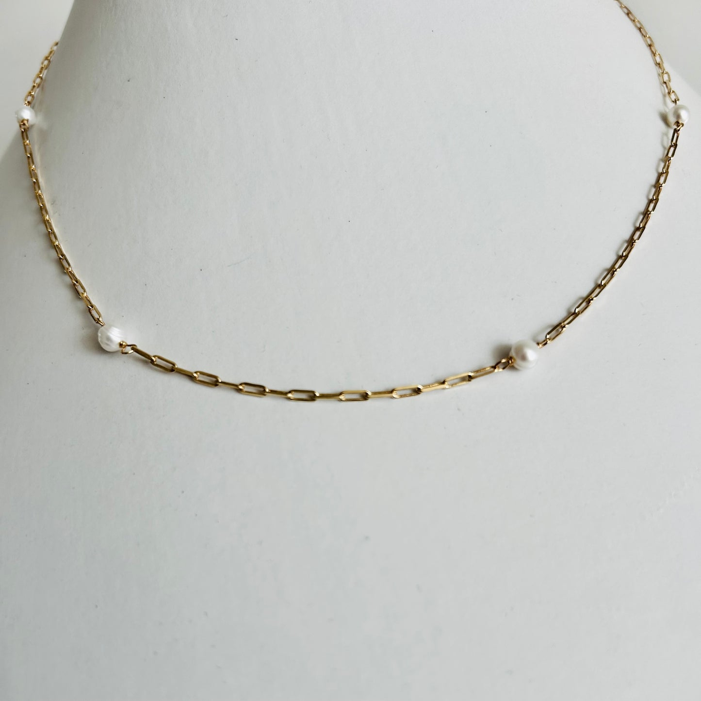 Pearl and gold links necklace