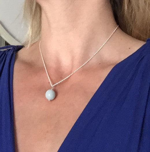 Jadeite single drop pendant necklaces