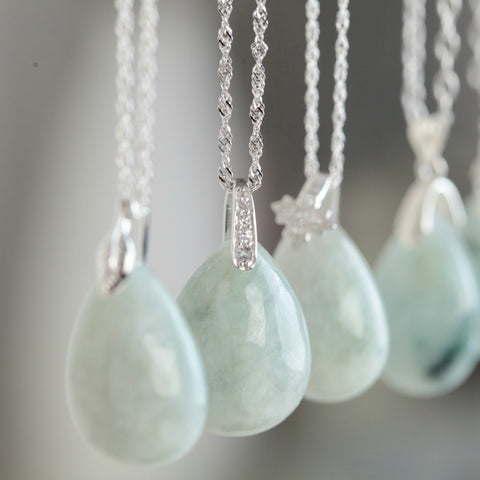 Jadeite pear drop pendant necklace