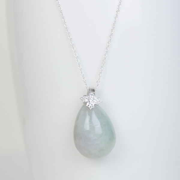Jadeite pear drop pendant necklace