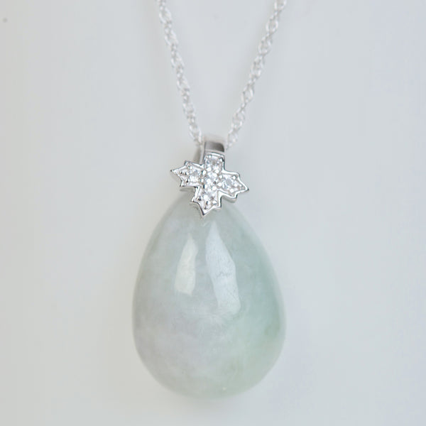 Jadeite pear drop pendant necklace