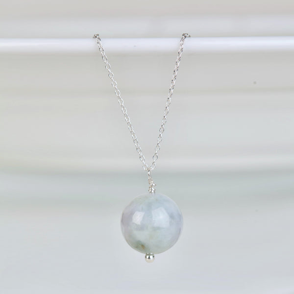 Jadeite single drop pendant necklaces