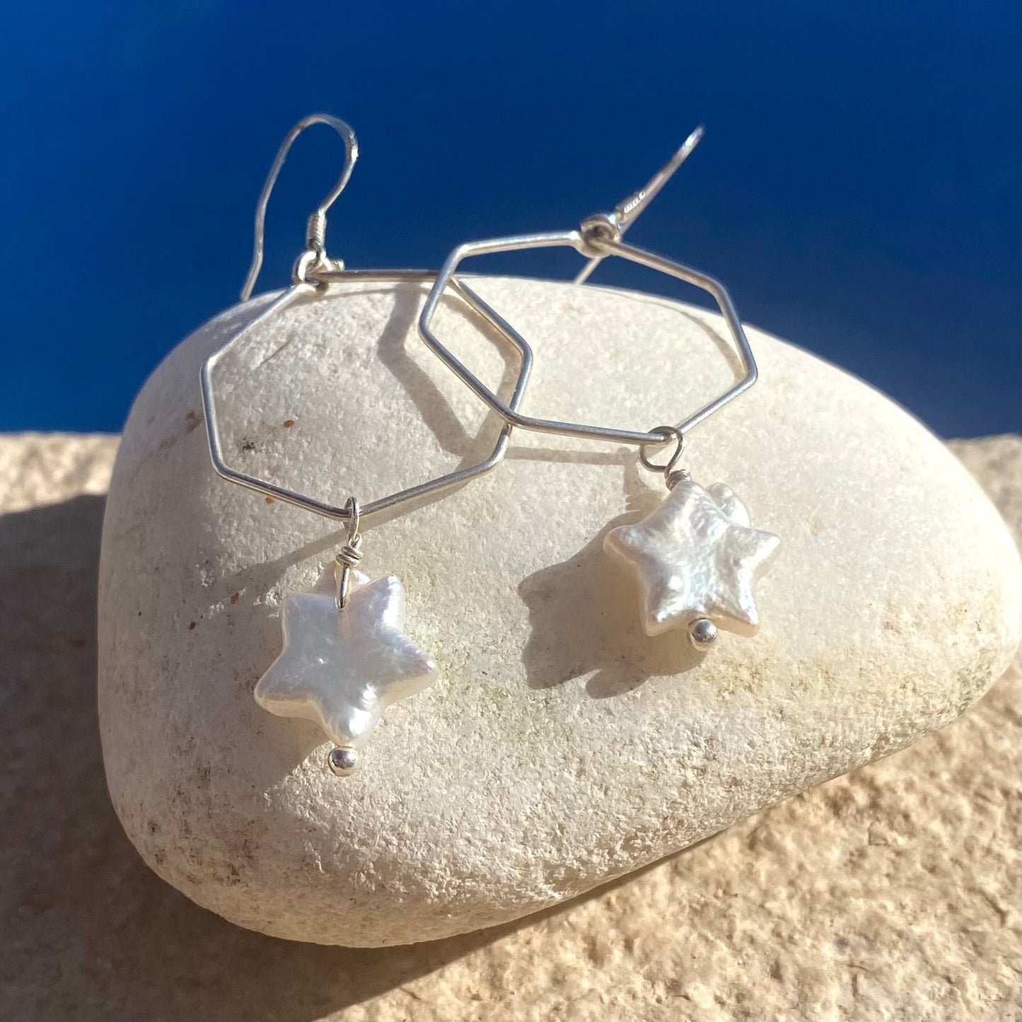 Pearl star heptagonal hoop earrings