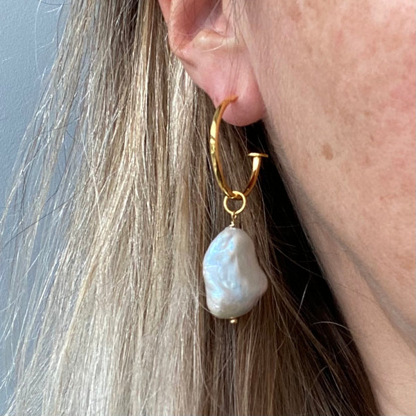 Statement baroque pearl hoop earrings