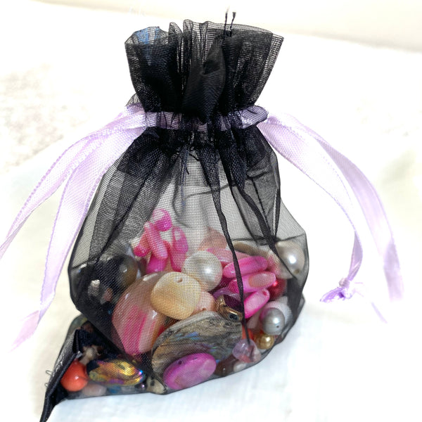 Crystal and bead scoop