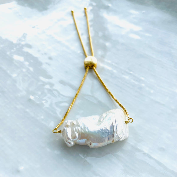 Baroque pearl bracelet