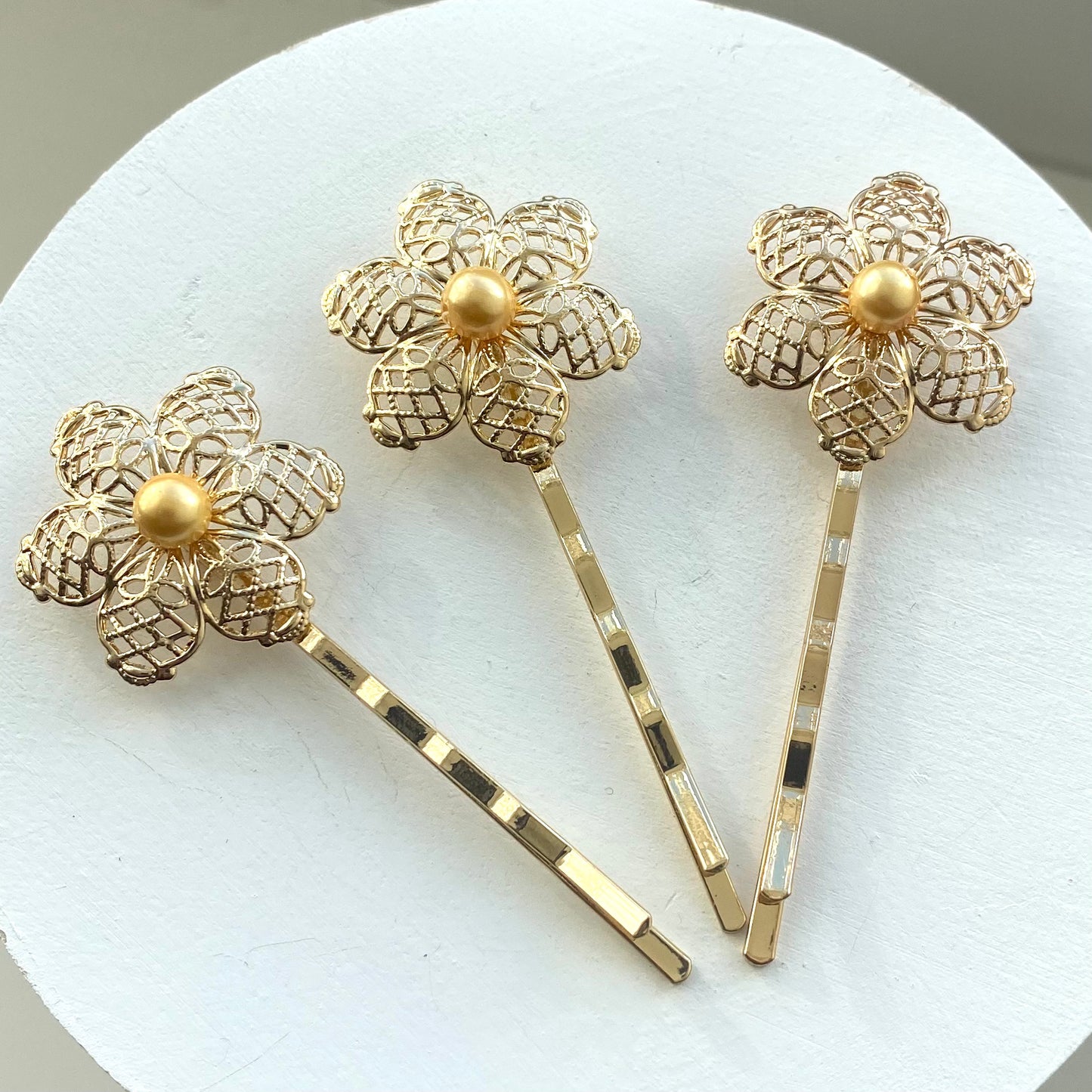 Pearl hair barrettes