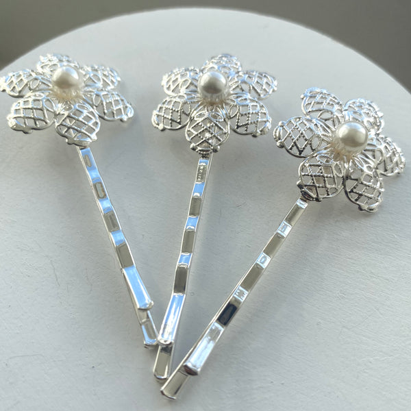 Pearl hair barrettes