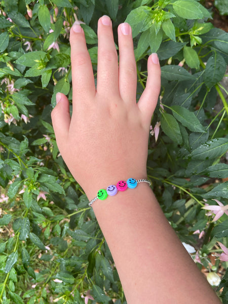 😊Smiley face bracelet😊