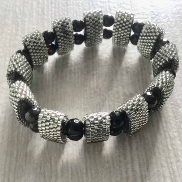 Handbeaded cuff
