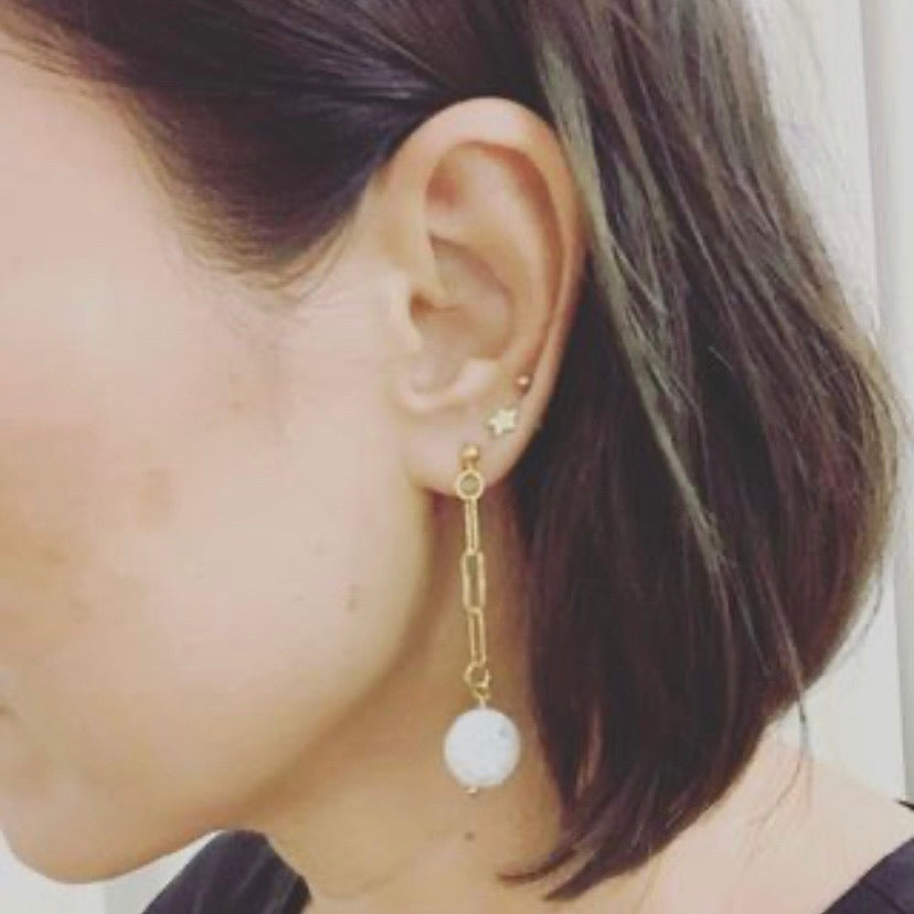Flat link baroque pearl chain earrings