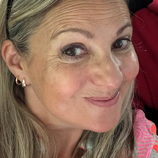 Reversible mini hoop earrings