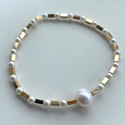 Pearl and gold hematite bars bracelets