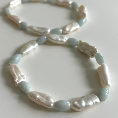 Jadeite and biwa pearl stretch bracelet