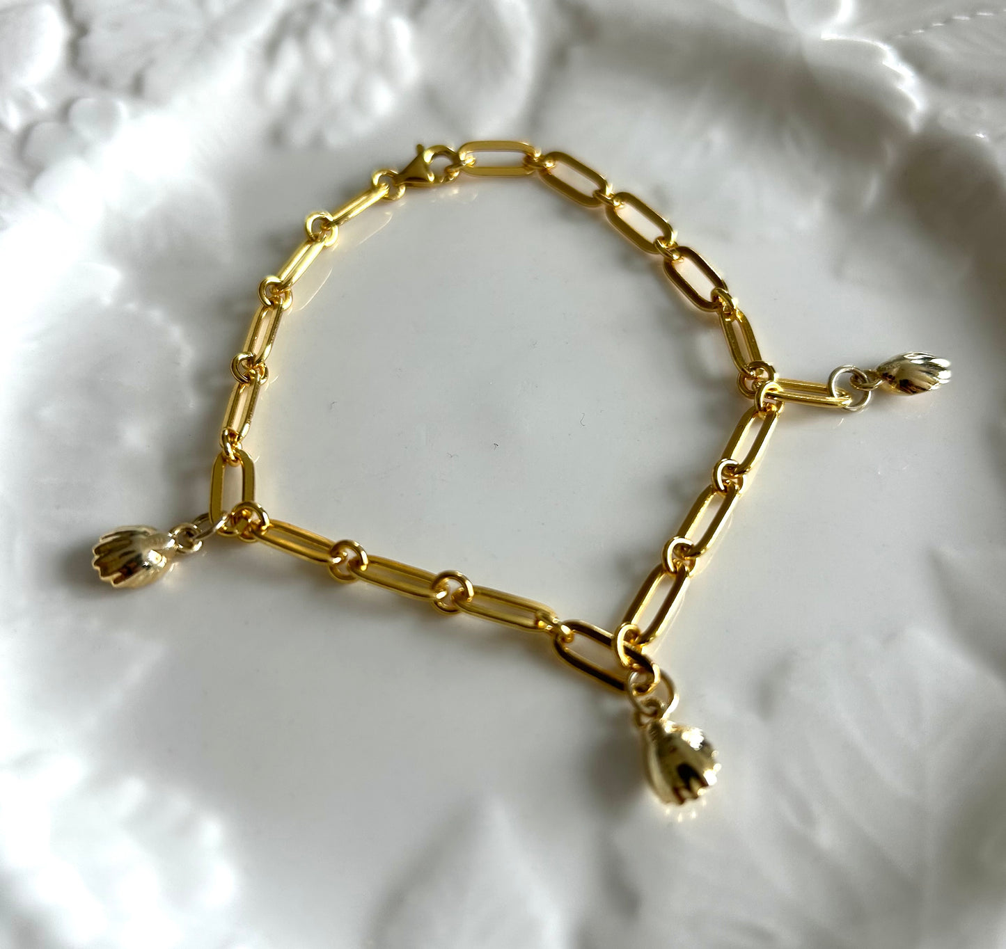 Gold oyster links bracelet