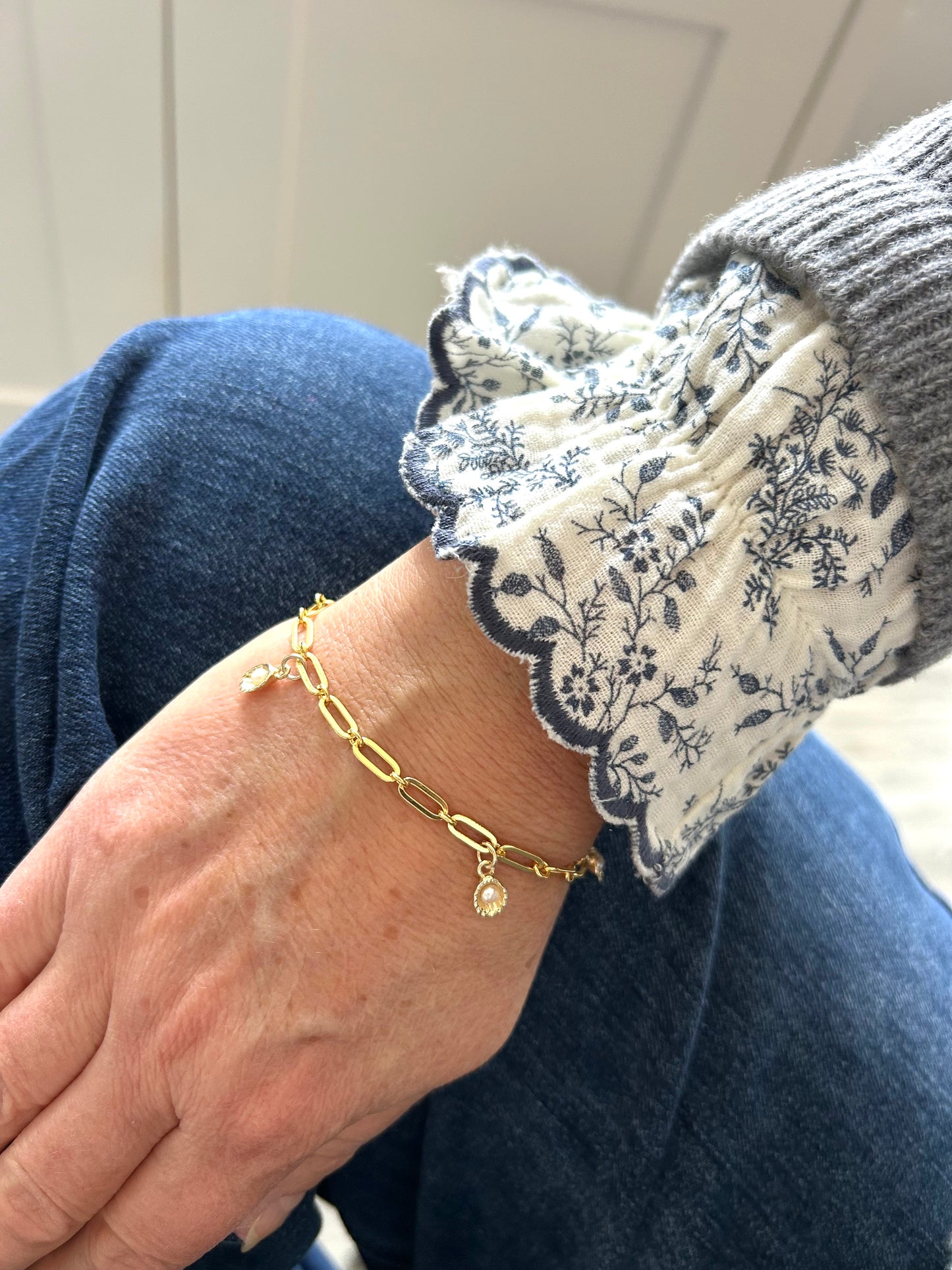 Gold oyster links bracelet