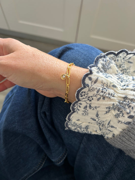 Gold oyster links bracelet