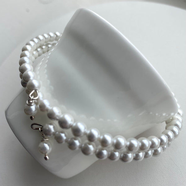 Pearl cuff