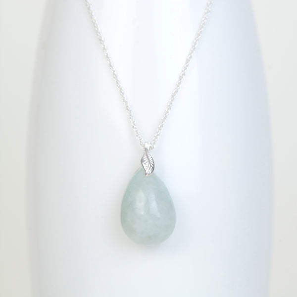 Jadeite pear drop pendant necklace