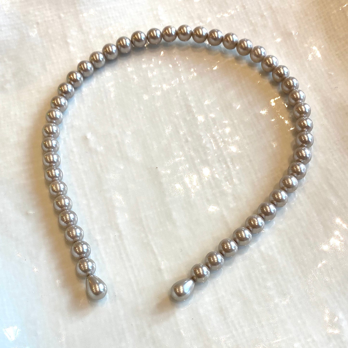 Pearl hair jewellery
