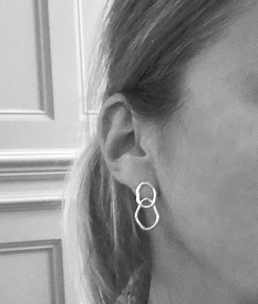 Double asymmetric ring stud earrings